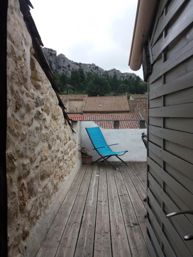 Le Patio Des Cigales Roquefort-des-Corbières Exterior foto